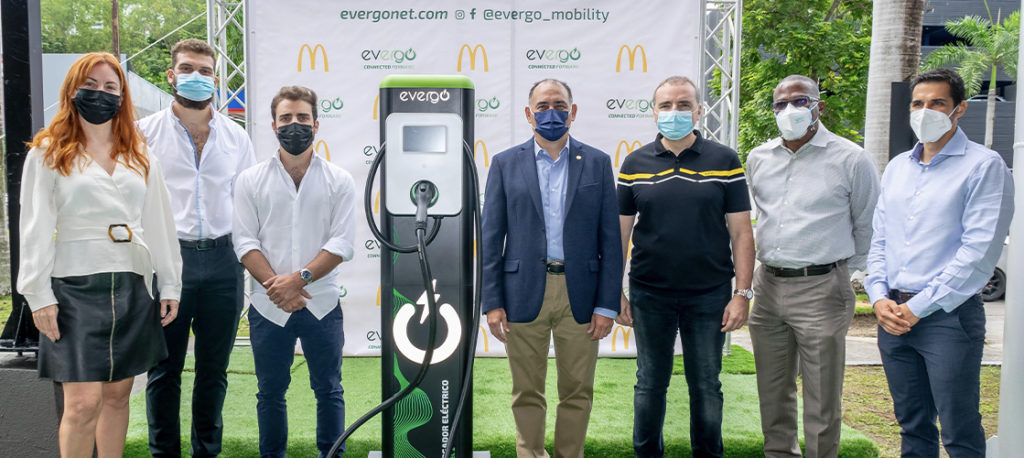 Estaciones de carga de vehículos eléctricos y estaciones de carga de teléfonos de Conexcity: El futuro de la movilidad y la conectividad en Panamá 2 Receta del Futuro Arcos Dorados Panama Cargadores para vehiculos electricos conexcity estaciones de carga de telefonos en panama | Estaciones de carga de vehículos eléctricos y estaciones de carga de teléfonos de Conexcity: El futuro de la movilidad y la conectividad en Panamá | Conexcity