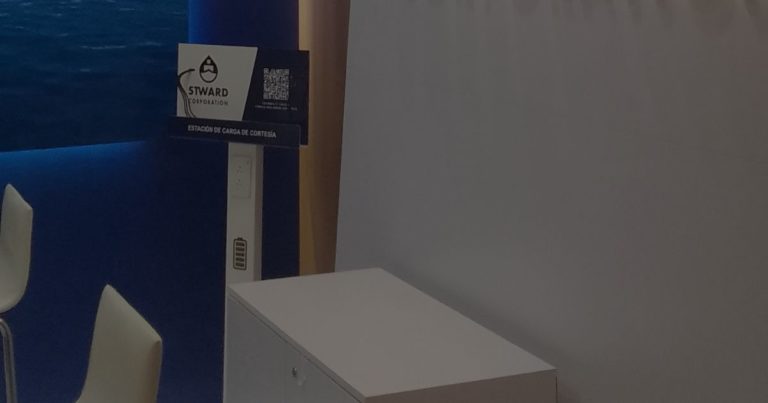 Ventajas de las estaciones de carga de telefonos en eventos comerciales en Panama 3 | Cómo Stward Corporation utilizó la tecnología de ConexCity para atraer nuevos clientes en el evento CAM2023 | Conexcity