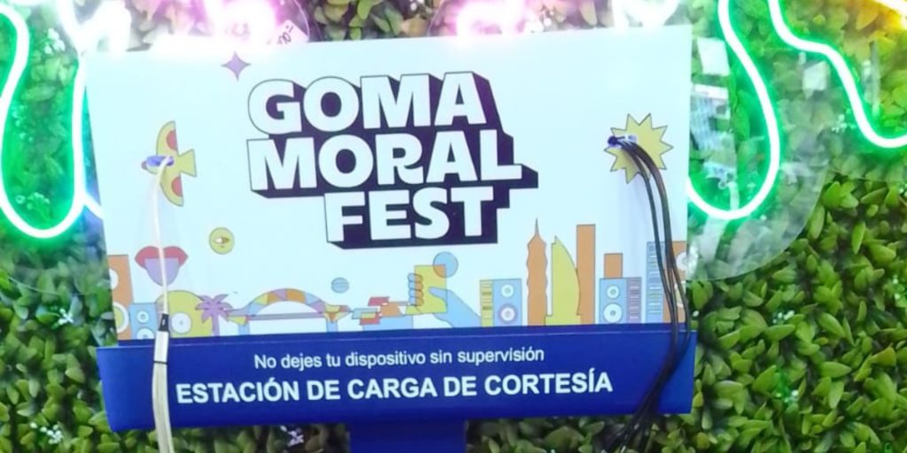 Goma Moral Fest: Conexcity mejorando la experiencia del festival con sus estaciones de carga de teléfonos 2 goma moral fest y conexcity proveedor de cargadores de telefonos para eventos en panama | Goma Moral Fest: Conexcity mejorando la experiencia del festival con sus estaciones de carga de teléfonos | Conexcity